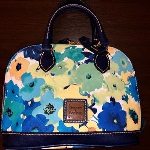 Dooney & Bourke handbag only used 1 time!